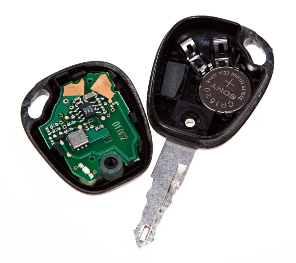 where to get car key fob battery replaced 