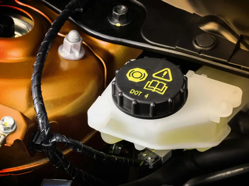 does brake fluid evaporate