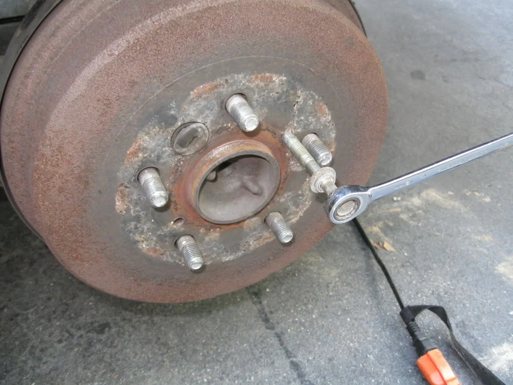 what size bolt to remove brake rotor