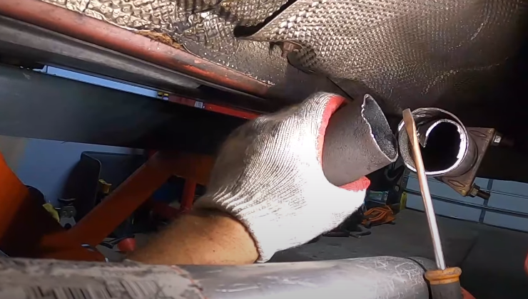 How to Separate Exhaust Pipes