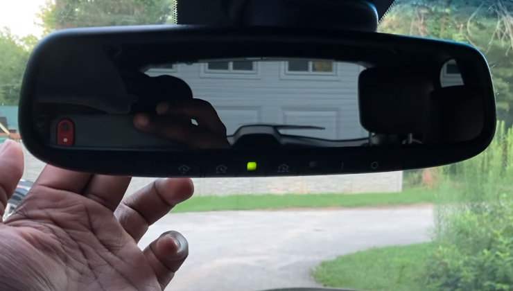 how to turn off auto dimming rear view mirror