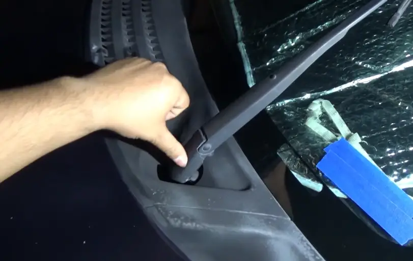 How to Replace Windshield Wiper Arm