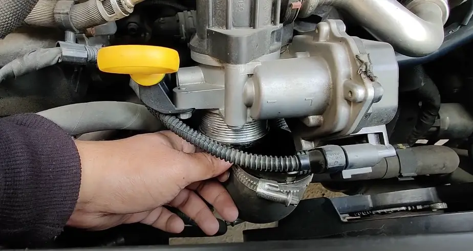 How to Clean Intake Manifold Without Removing