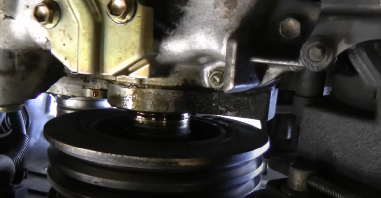 Crankshaft Seal Leak: Causes & Solutions - AskMyAuto.com