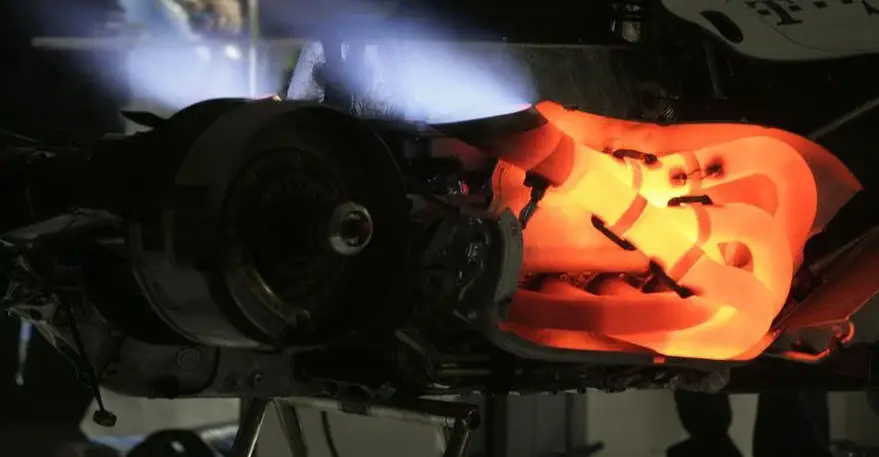 Causes of a Glowing Red Exhaust Manifold