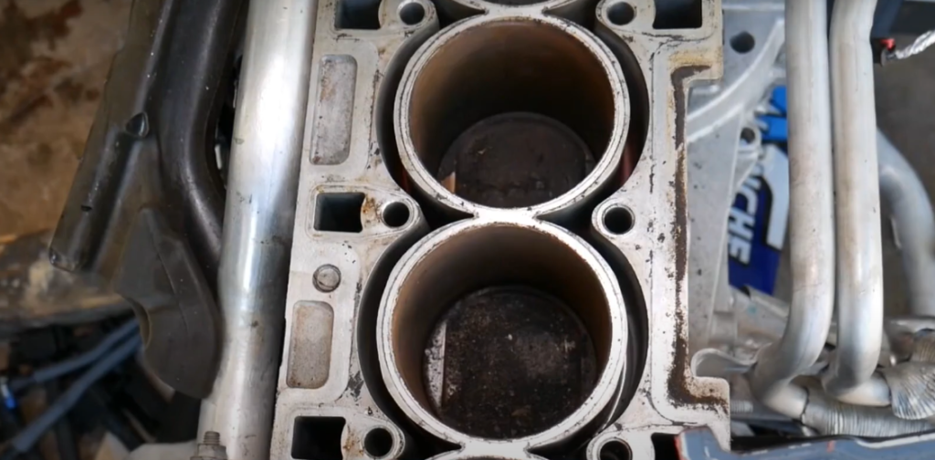 Symptoms of Overheating Exhaust Manifold