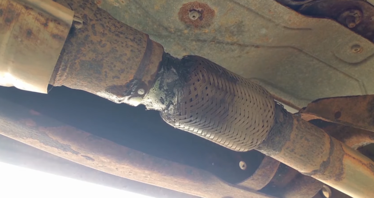 What Does an Exhaust Manifold Leak Sound Like? - AskMyAuto.com