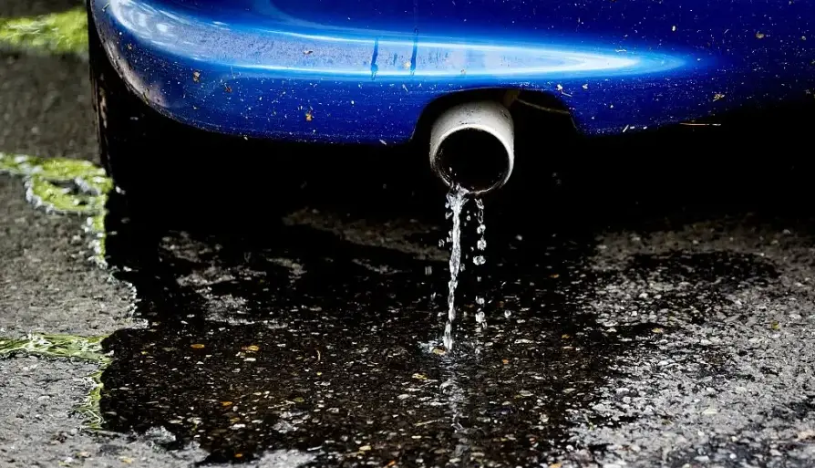 Causes of Water in Exhaust Pipe