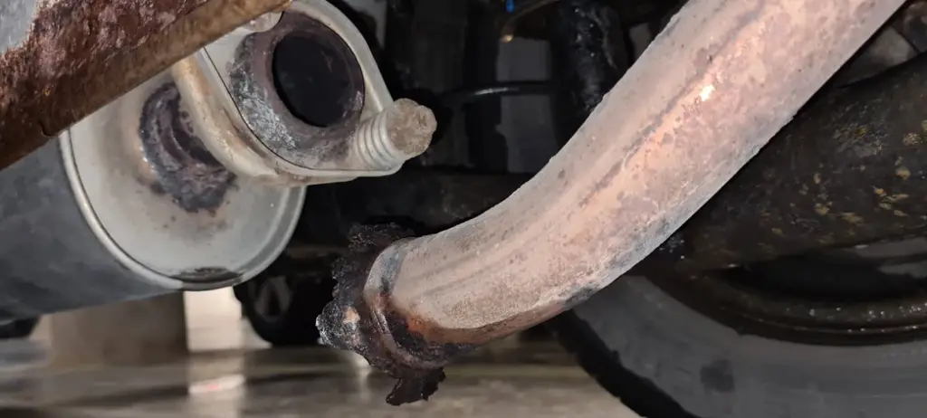 Exhaust Pipe Fell Off Muffler