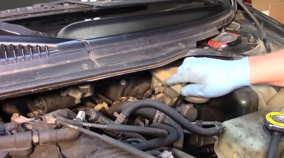 Replacing a Brake Fluid Sensor