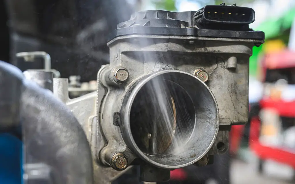 Can you use brake cleaner on throttle body