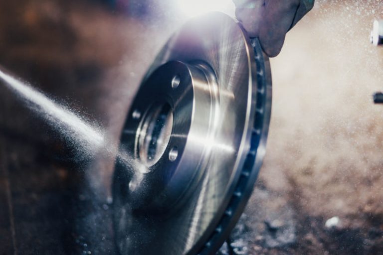 Does brake cleaner leave a residue