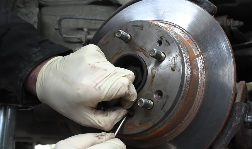  Replacing Parking Brake Shoe