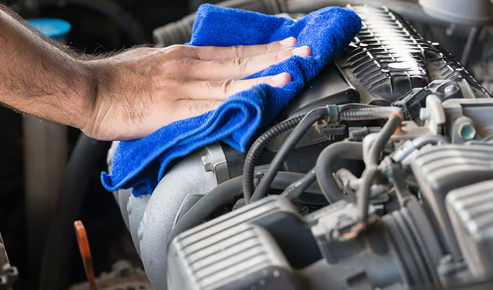 Spilled Oil on Engine Block? Avoid Overheating and Fires with These Tips 1 Spilled Oil on Engine Block