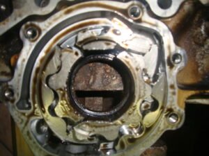 Symptoms of Bad Engine Oil Pump: Is Your Oil Pump Failing? - Ask My Auto