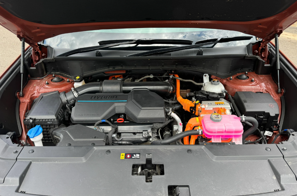 What Engine Does the Hyundai Santa Fe Have